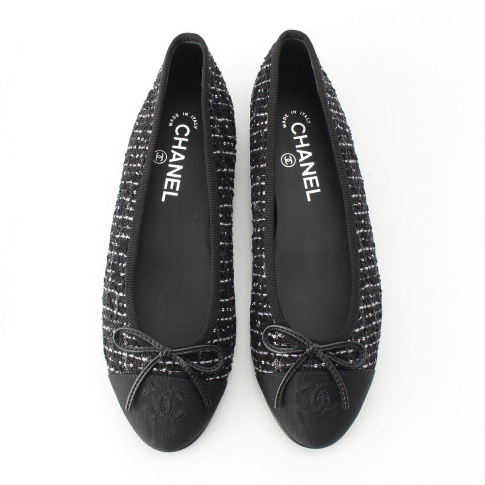 NEW CHANEL New 2025 Interlocking CC Logo Ballet Flats / Size EU 38 / Tweed